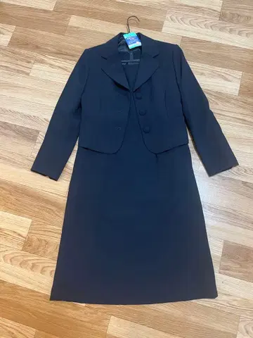 여성용 네이비 컬러 원피스 수트
