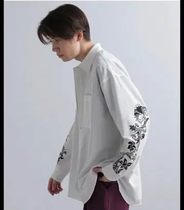 [ HARE ] 자수 셔츠 화이트 S size