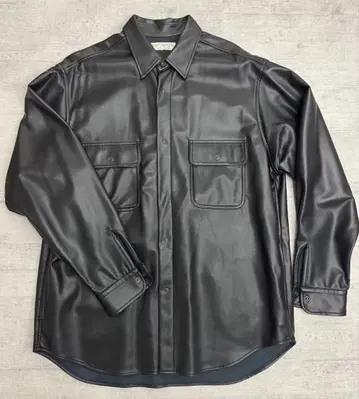 블랙 가죽 셔츠