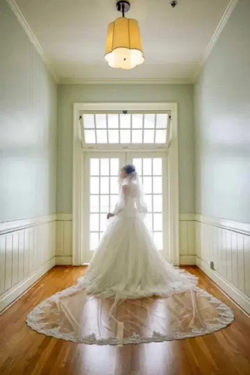 WITH A WHITE 웨딩 롱 베일 자수 레이스