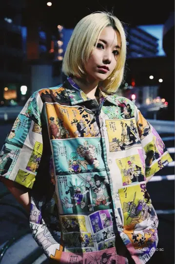 XRAGE 죠죠의 기묘한 모험 반팔 셔츠