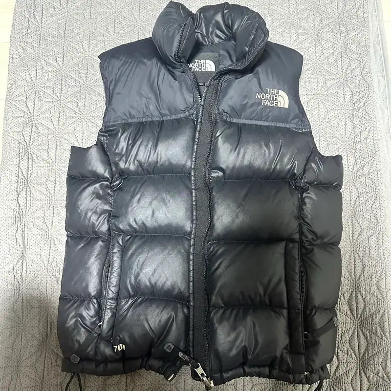 노스페이스 눕시 700 패딩조끼