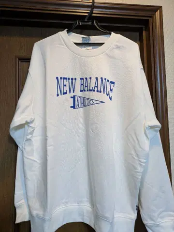 뉴발란스 MT43950 화이트 맨투맨