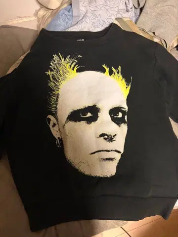 FULL-BK 풀루비케이 맨투맨 M