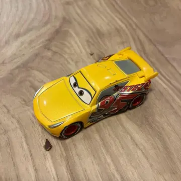 토미카 카즈 크루즈 라미레스 러스티즈 레이싱 타입