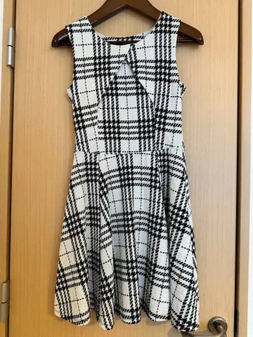 MAILLE DEMOISELLE 슬리브리스 원피스