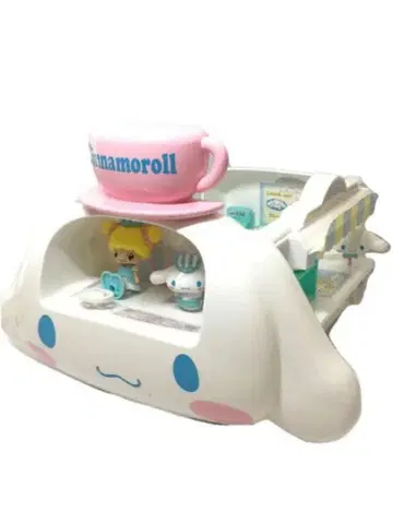 시나모롤과 코에다짱의 카페