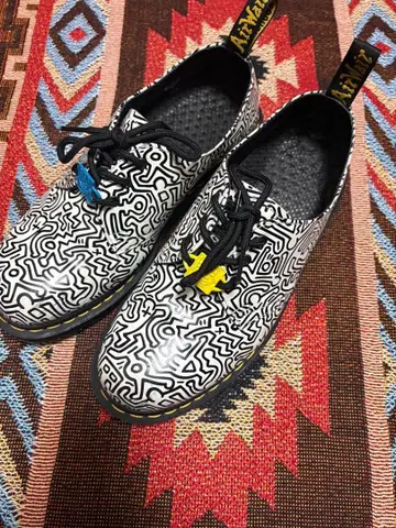 닥터마틴 3홀 키스 해링