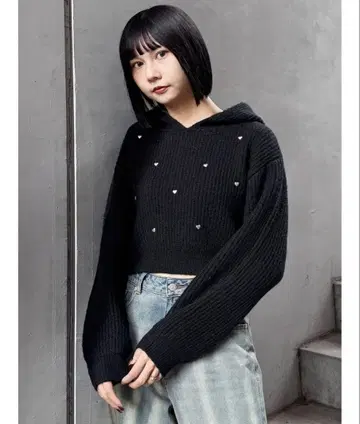 미사용 새상품 [ MURUA ] 스터드 디자인 니트 F