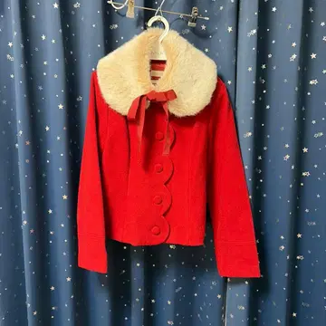 에밀리 템플큐트 스캘럽 코트 빨간색 새상품급