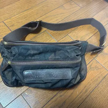 카모플라쥬 나일론 바디백