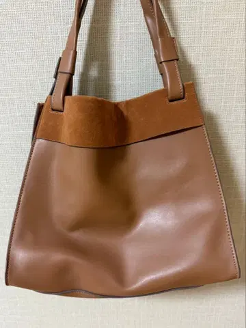 LE VERNIS 천연 가죽 핸드백