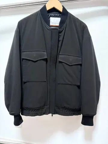 [ 인기 ] UNITED ARROWS 봄버 자켓 블랙 M 사이즈