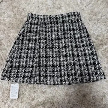 리랜드트루 트위드 스커트