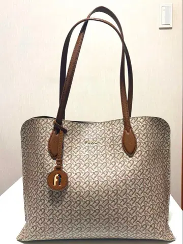 FURLA A4 토트백 베이지 브라운