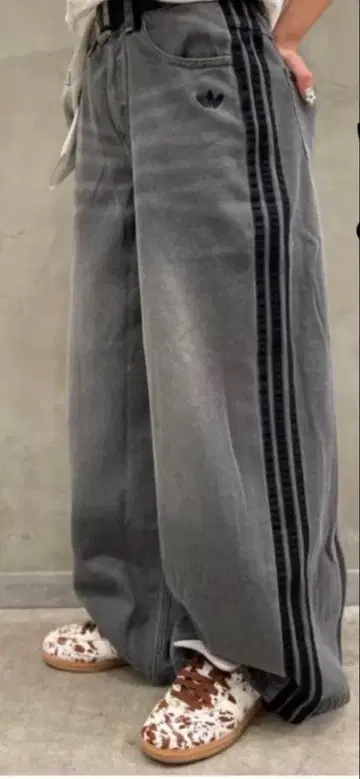 새상품급 아디컬러 데님 ADILENIUM 팬츠 그레이