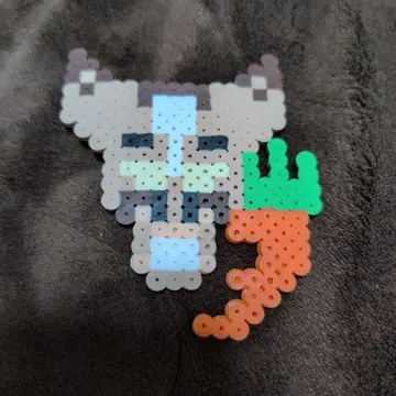 펄러비즈 말 얼굴과 당근 디자인