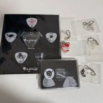 Kagrra, 피크 세트