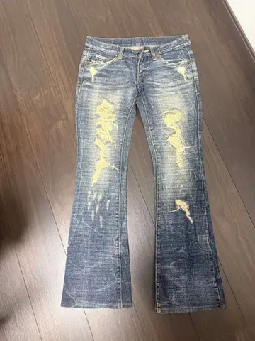 데미지 가공 부츠컷 데님