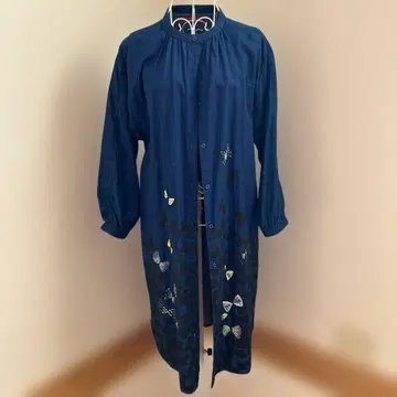 그라니프 프론트 오픈 원피스 프리 사이즈 자수 나비