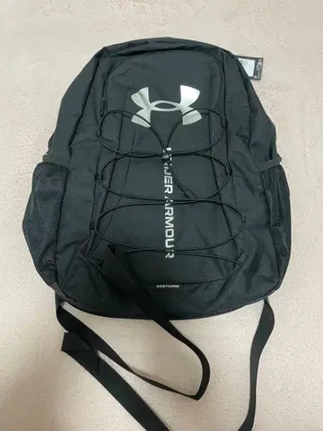 신년 세일 새상품 UNDER ARMOUR 블랙 백팩