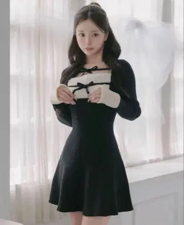 다리치 Darich 리본 퍼 플레어 니트 미니 원피스