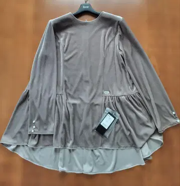 새상품 르네 벨벳 플레어 튜닉 36