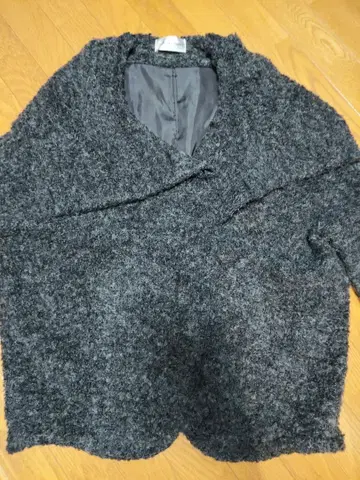 아우터.온.컴플렉스 아우터