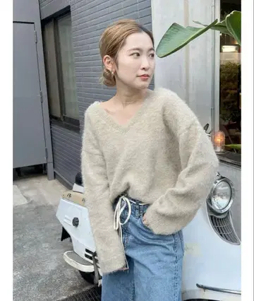 [ Ungrid ] 기모 디자인 V넥 니트