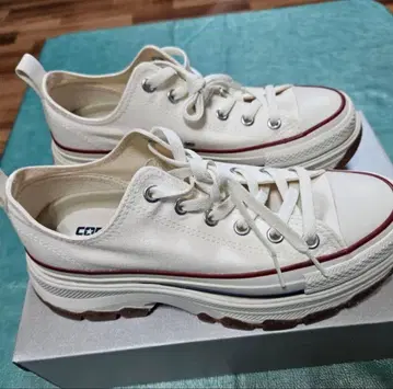 컨버스 스니커즈