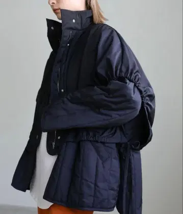 디자인 충전솜 레이어드 볼륨 슬리브 퀼팅 자켓