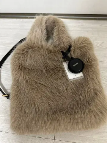 nouer 야마다야 베이지 퍼 숄더백