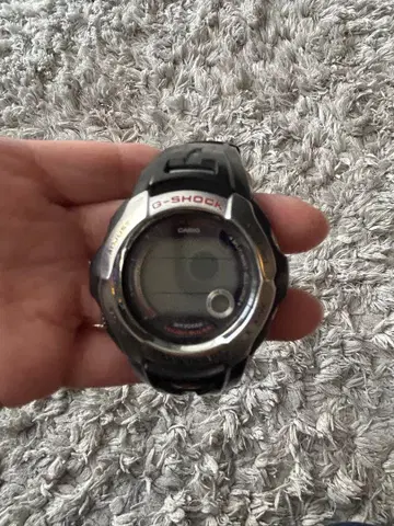 G-SHOCK 디지털 워치 블랙 작동하지 않음. 배터리 방전?