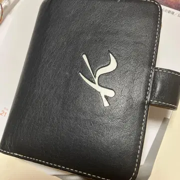 블랙 가죽 접이식 지갑 로고 포함