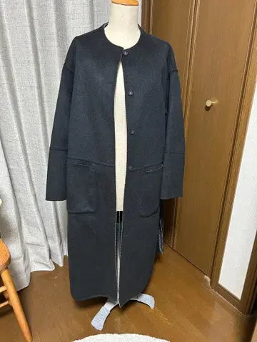 베이크루즈 리버서블 롱 코트 블랙 체크 무늬