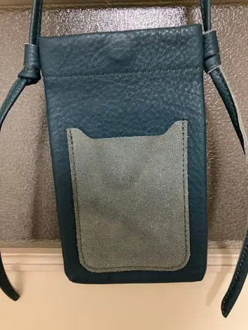 새상품 보관 소가죽 스마트폰 숄더백