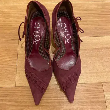 DECOR 데콜 프릴 와인 펌프스