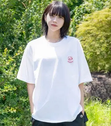 츄카타베타이 로고 자수 T-shirt