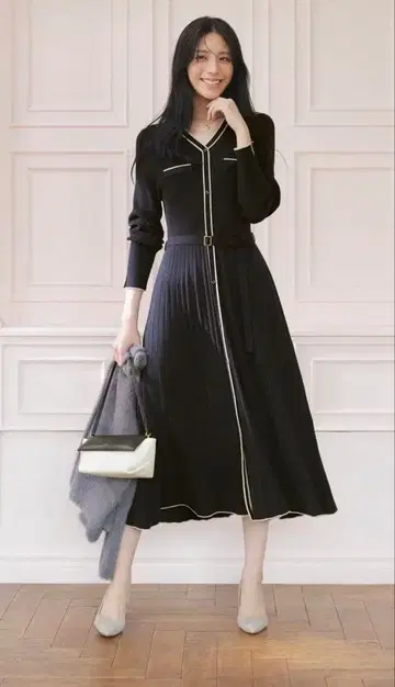 블랙 니트 원피스 긴팔 플리츠