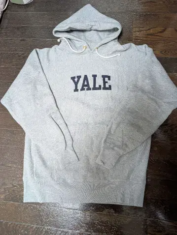 Champion true to archives 리버스 위브 YALE