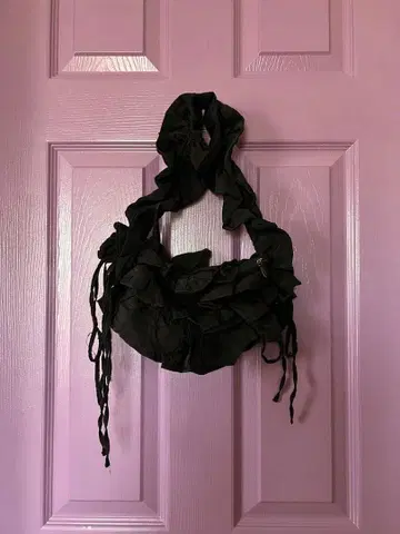 merryjenny 메리제니 백 프릴 블랙