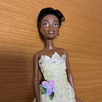 1999년 마텔사 디즈니 인형 티아나