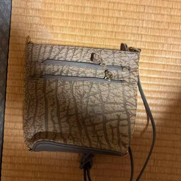 텍스처 합성 피혁 숄더백