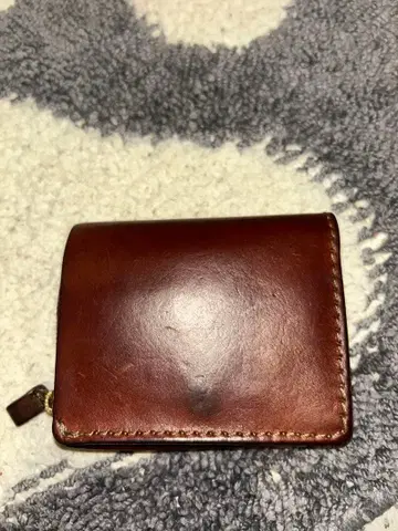 브라운 가죽 이단 접이식 지갑
