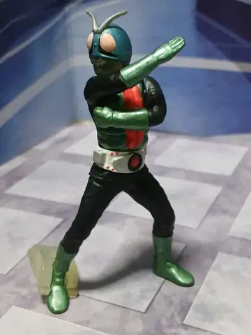 구 가면라이더 1호 피규어 포즈