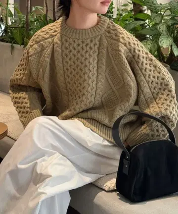 새상품 셀렉모카 빈티지라이크 케이블 니트 카키