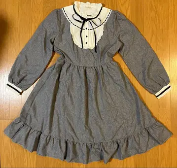 axes 프릴 긴팔 원피스 그레이