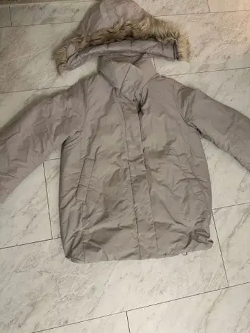 유니클로 세탁 가능한 하이브리드 다운 코트 후드 아우터