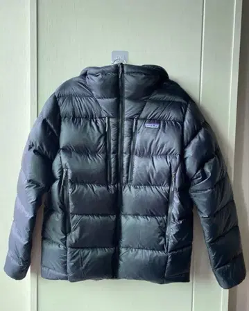 patagonia 피츠로이 다운 후디 블랙 L 사이즈