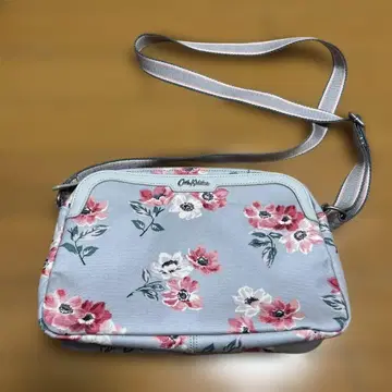 새상품급 캐스키드슨 꽃무늬 숄더백